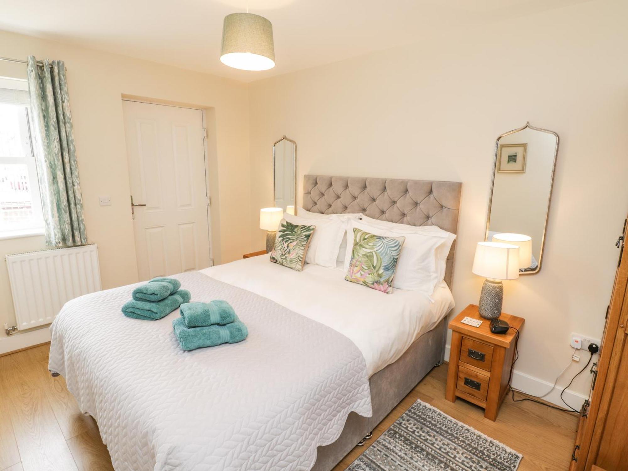 Crossing Cottage Whitby Bagian luar foto